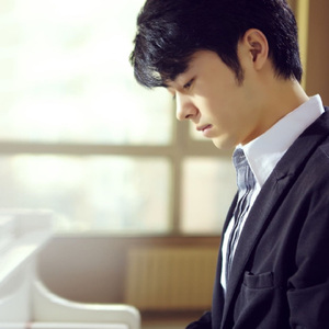 日韩午夜无码精品试看
